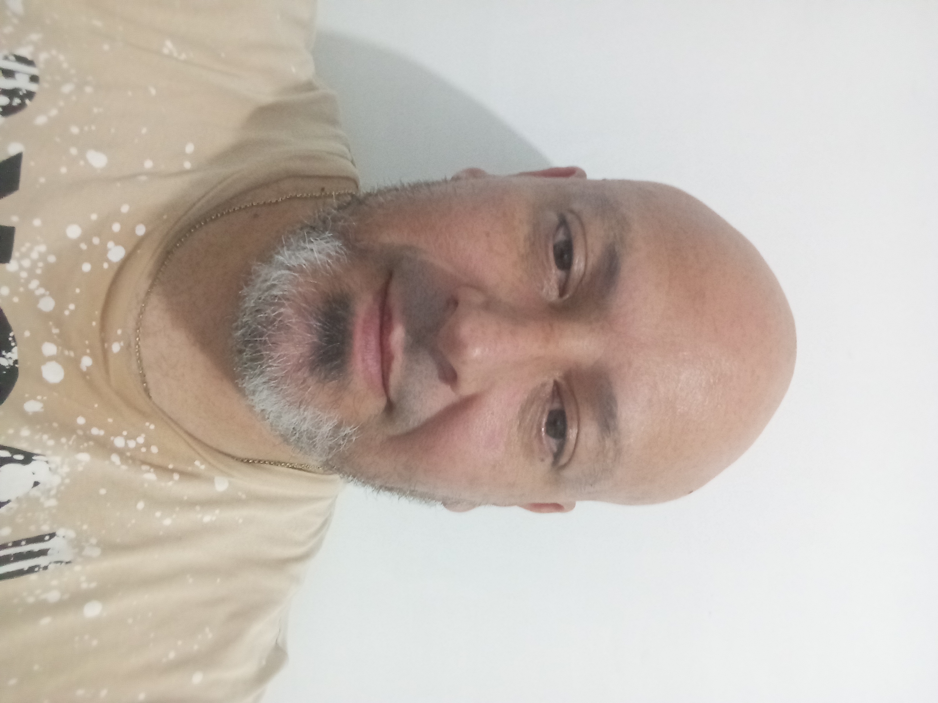 ANGEL HUMBERTO FLORES DE LA PEÑA